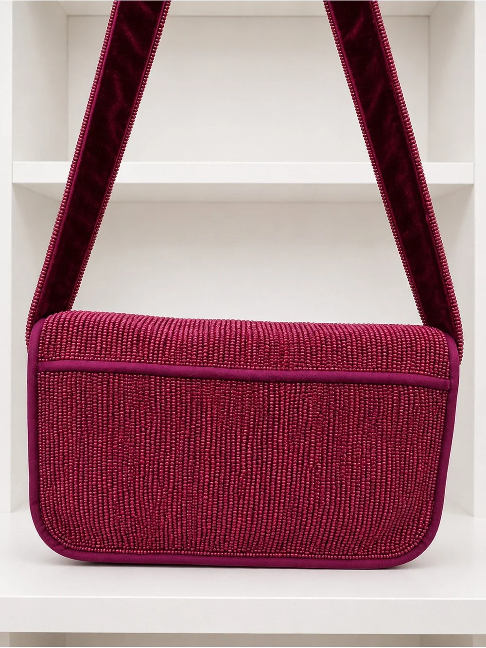 Free Assembly Beaded Dachshund Shoulder Bag – NEW 🐾